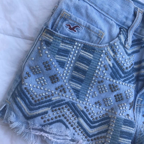 Hollister - Picture 6 of 6